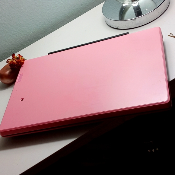 RCA Viking Pro 10 - Tablet W/Keyboard (Pink) - Picture 3 of 4